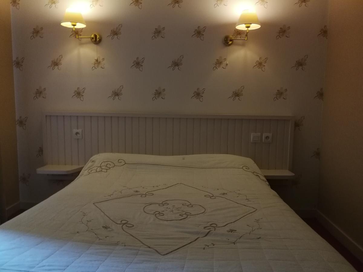Le Relais De L'Argoat Hotel Belle-Isle-en-Terre Kültér fotó